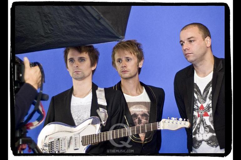 All blinged up to conquer the world! (Q mag.) Getting all blinged up in Q mag to conquer the world!